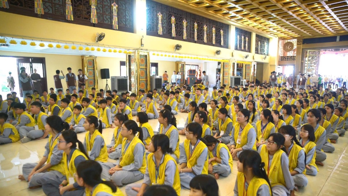Hơn 300 khóa sinh tham dự khóa tu mùa hè “Con Về Bên Phật” lần 3