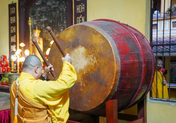 Hà Nội: Chuông trống Bát Nhã vang lên từ Trụ sở TƯGH và 18 Hạ trường – đồng loạt khai đàn Pháp hội Dược Sư cầu nguyện quốc thái dân an