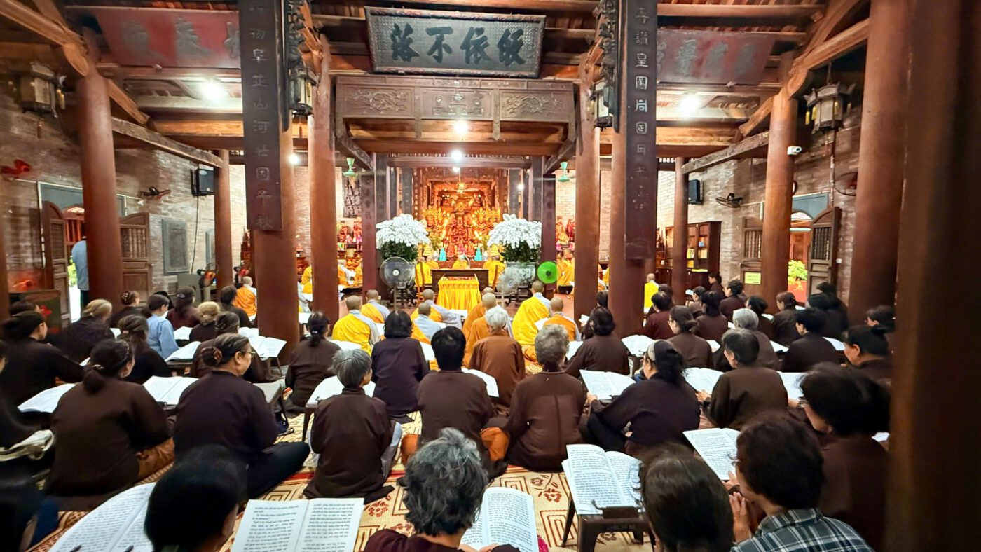 Không khí Pháp hội Dược Sư 7 ngày tại Hạ trường Tổ đình Bà Đá và Thiên Trúc