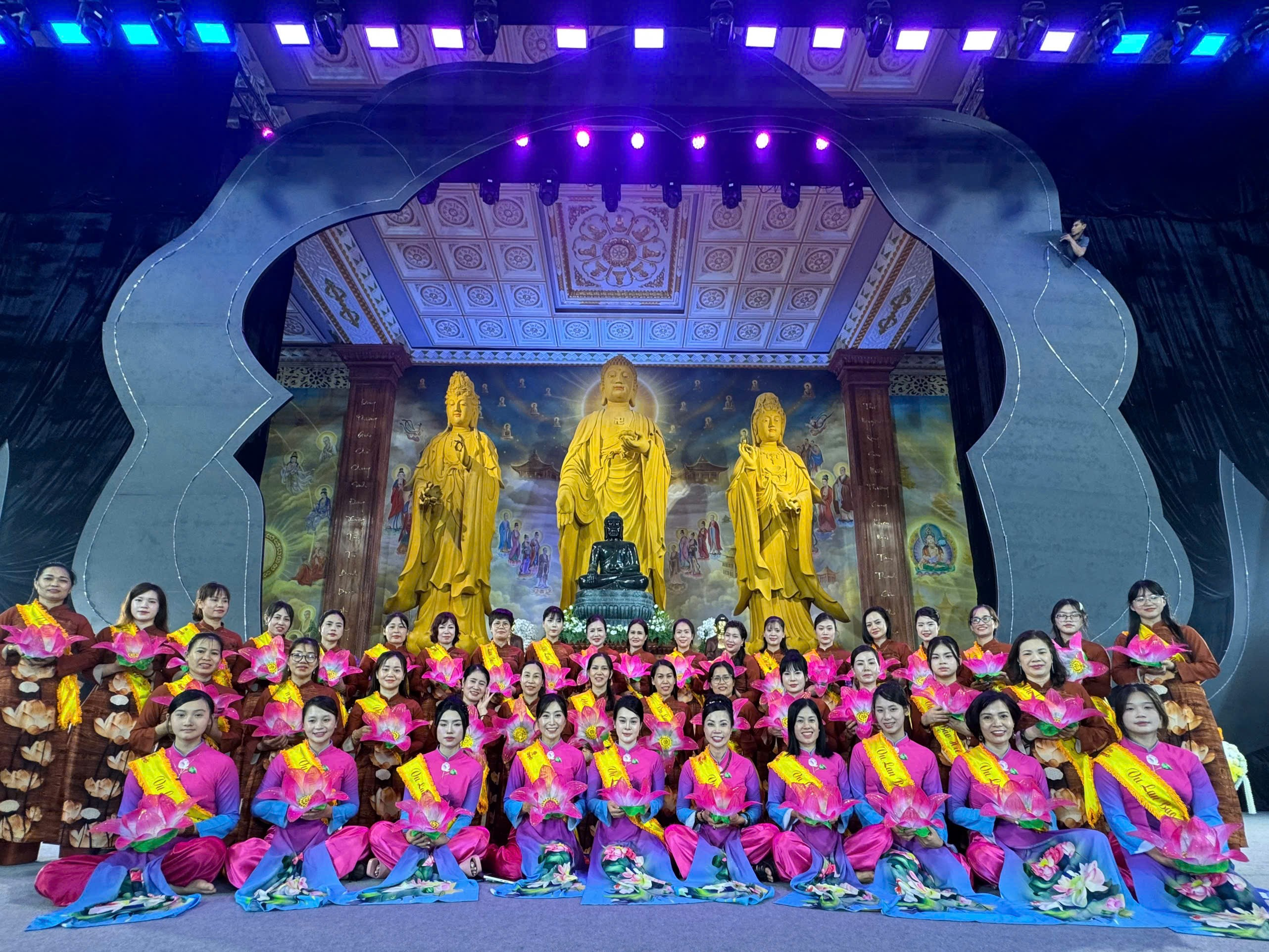 A group of people in colorful clothing on a stage

AI-generated content may be incorrect.