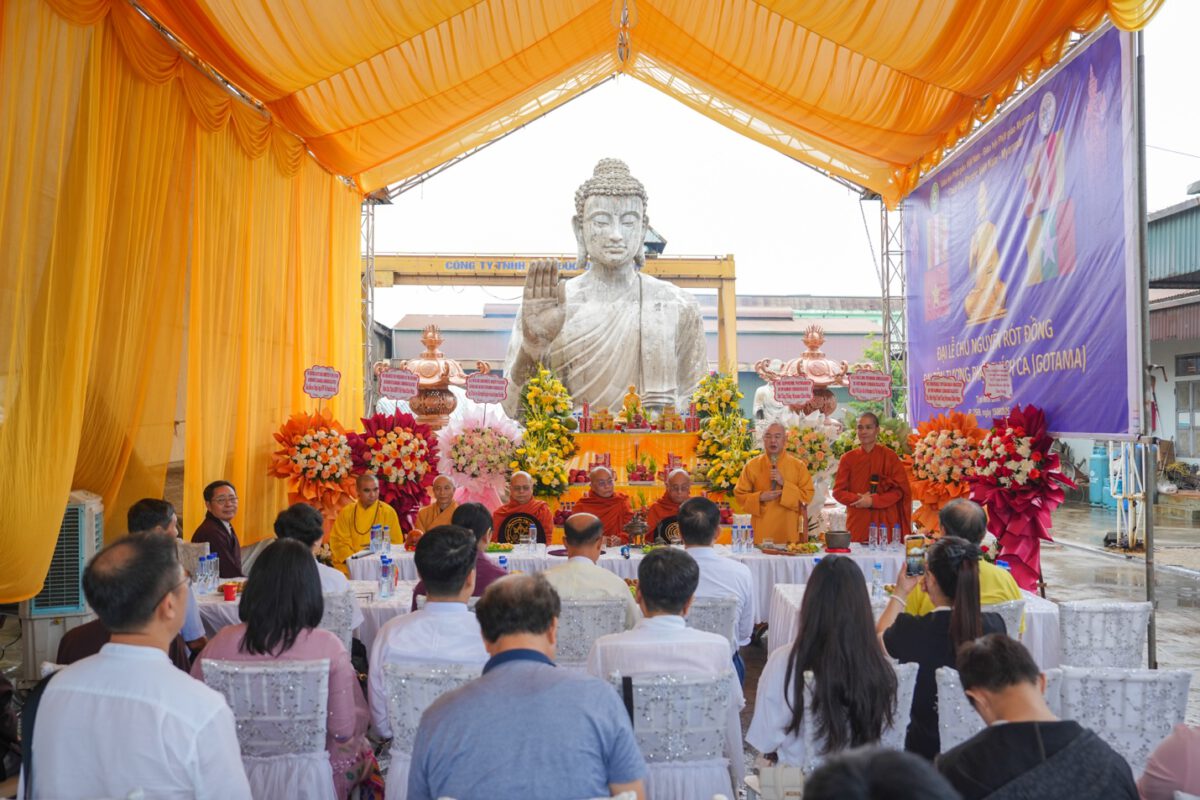 Chùa Đại Phước Việt Nam tại Myanmar tổ chức Đại lễ Chú nguyện rót đồng Đại Tôn tượng Phật Thích Ca (Gotama)
