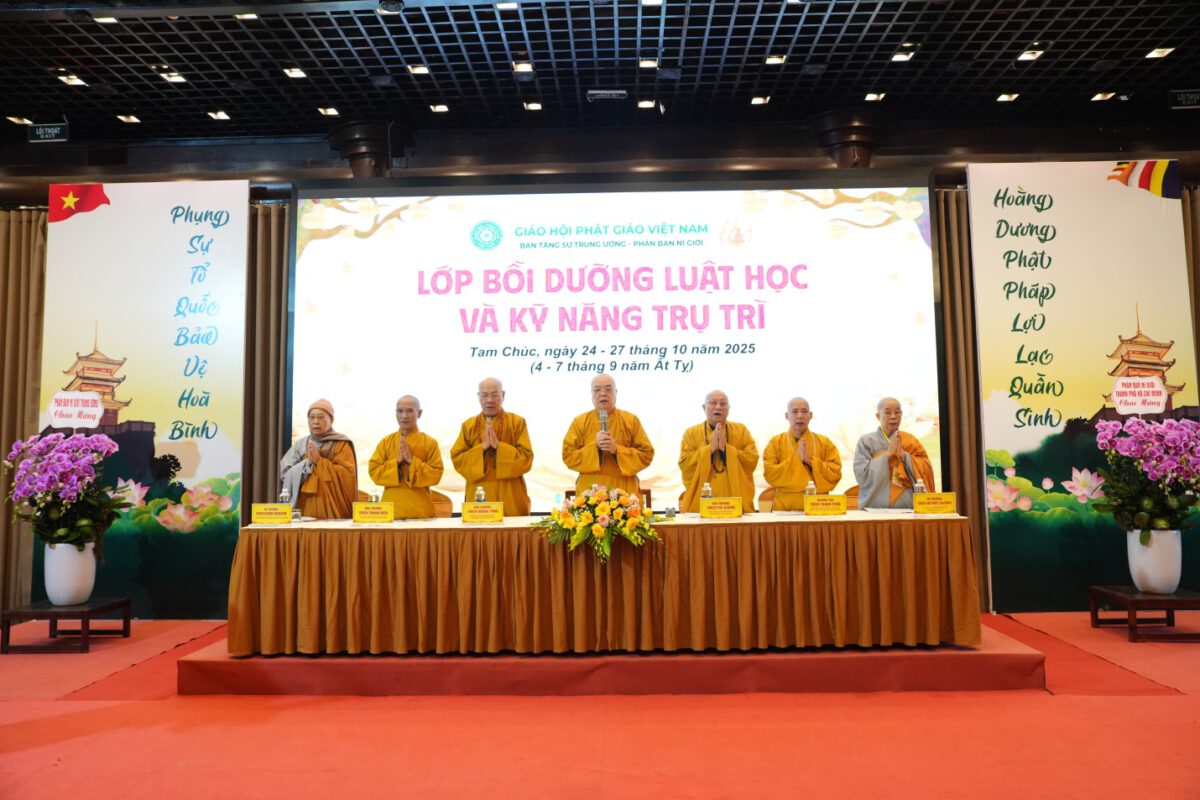 Ninh Bình: Phân ban Ni giới Trung ương khai mạc Khóa Bồi dưỡng Luật học và kỹ năng trụ trì dành cho chư Ni các tỉnh thành phía Bắc