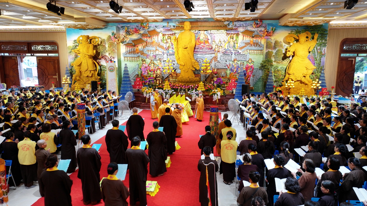D:\PSTD\16.11 Phap hoi Quán Âm Tam Thời Hệ Niệm\Ảnh flycam\DJI_20251115162525_0507_D.JPG