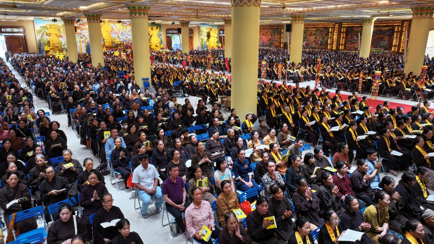 D:\PSTD\16.11 Phap hoi Quán Âm Tam Thời Hệ Niệm\Ảnh flycam\DJI_20251115155638_0472_D.JPG