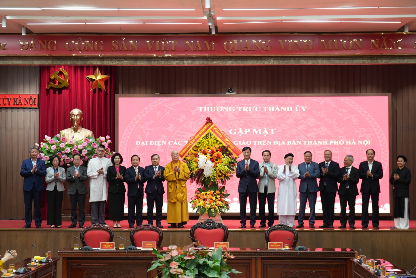 Gặp mặt đại diện các tổ chức tôn giáo trên địa bàn thành phố Hà Nội插图4