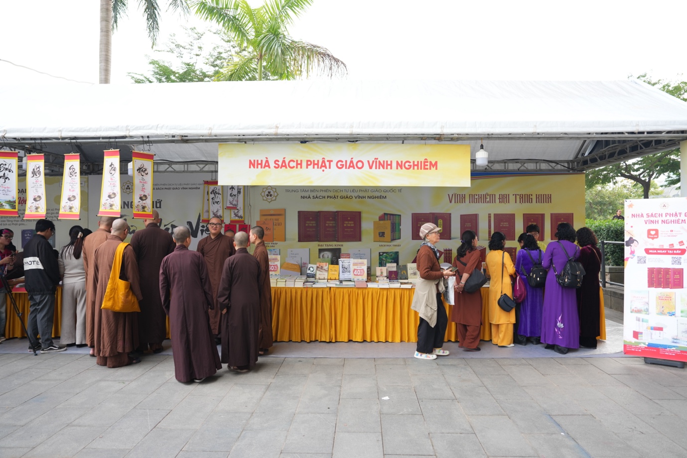 Nhiều hoạt động đặc sắc trong chương trình tổng kết 5 năm triển khai cuộc vận động “Văn minh, tiết kiệm tại các cơ sở tự viện Phật giáo Thủ đô Hà Nội”插图49