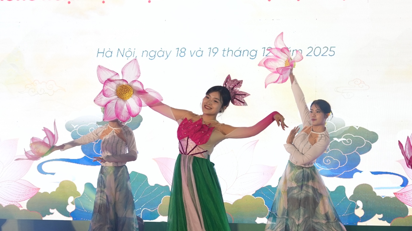 Nhiều hoạt động đặc sắc trong chương trình tổng kết 5 năm triển khai cuộc vận động “Văn minh, tiết kiệm tại các cơ sở tự viện Phật giáo Thủ đô Hà Nội”插图51