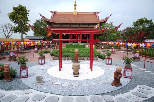 Xuân “gõ cửa” các tự viện tỉnh Hà Tĩnh