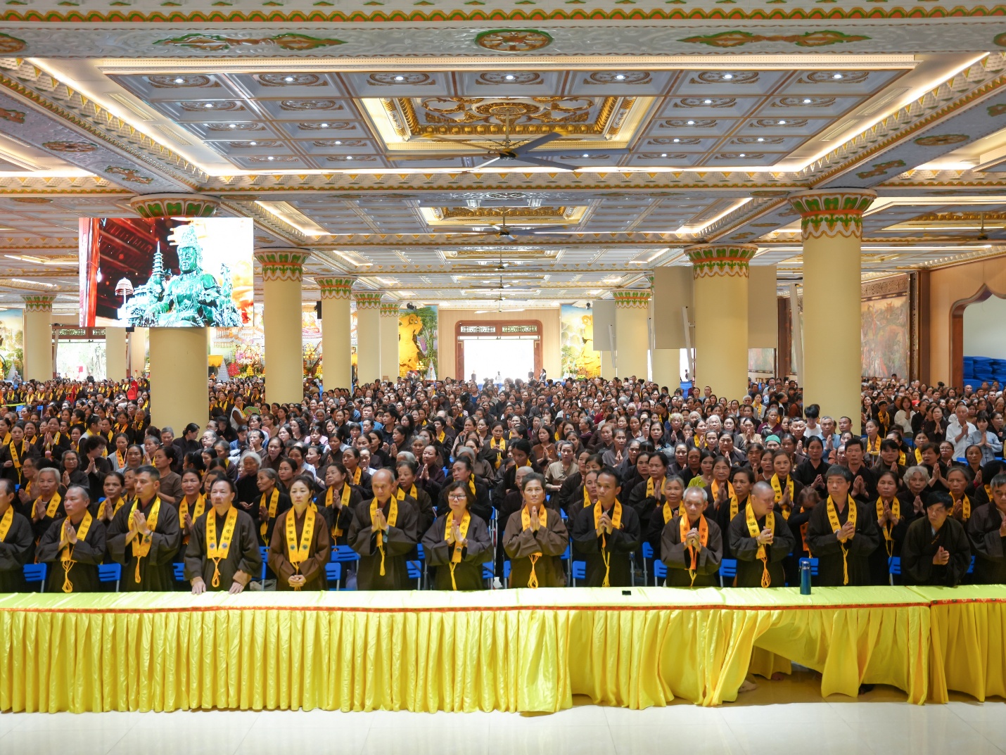 D:\PSTD\2026\24.4 Chua Khai Nguyen\Sáng-20260424T132206Z-3-001\Sáng\SON00019.jpg