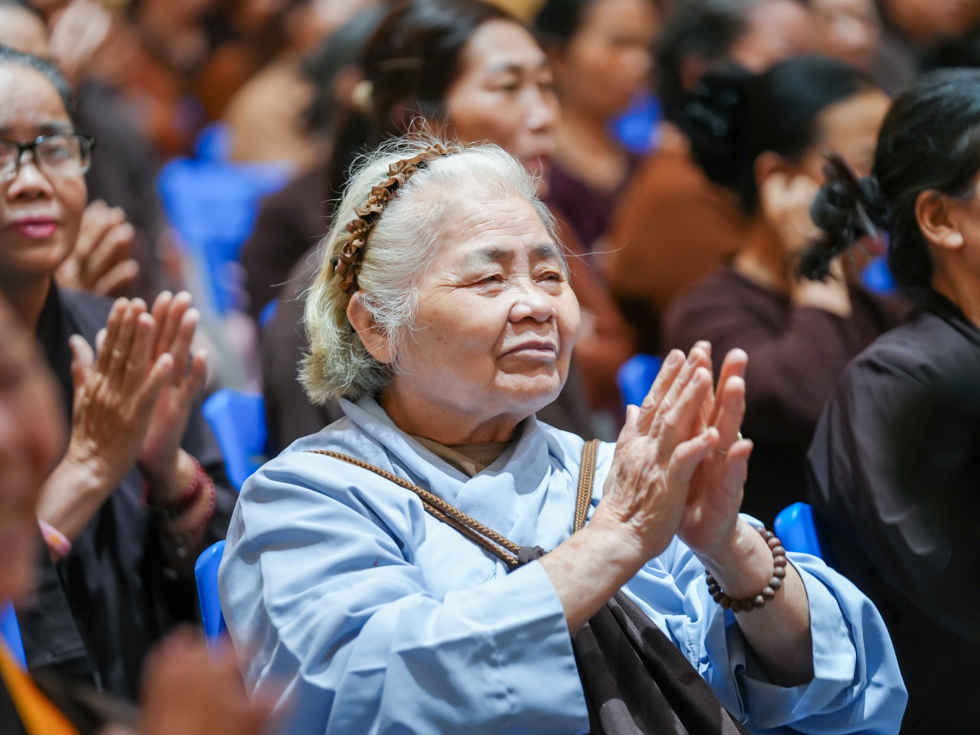 D:\PSTD\2026\24.4 Chua Khai Nguyen\Sáng-20260424T132206Z-3-001\Sáng\SON00099.jpg