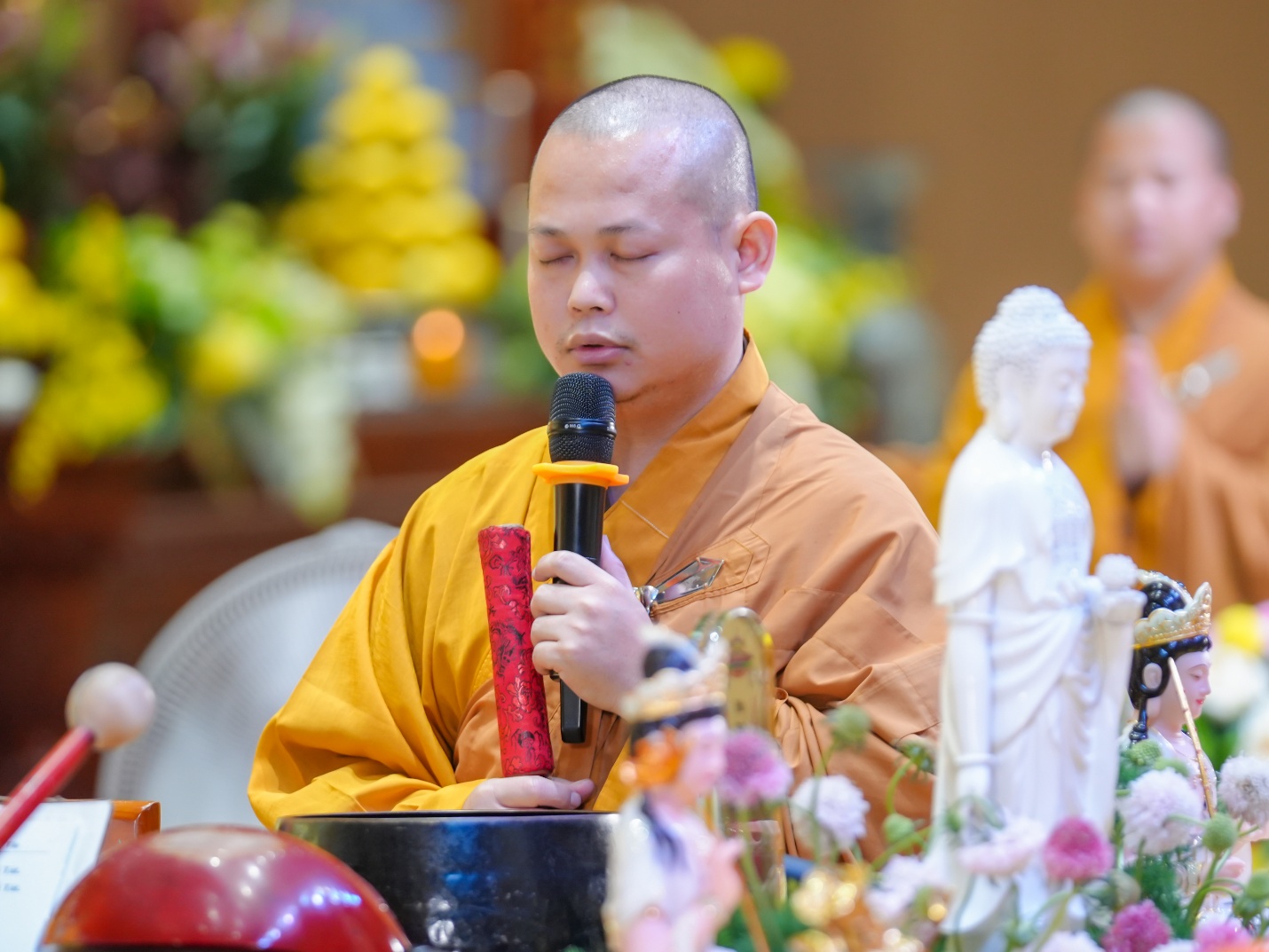 D:\PSTD\2026\24.4 Chua Khai Nguyen\Sáng-20260424T132206Z-3-001\Sáng\SON00106.jpg