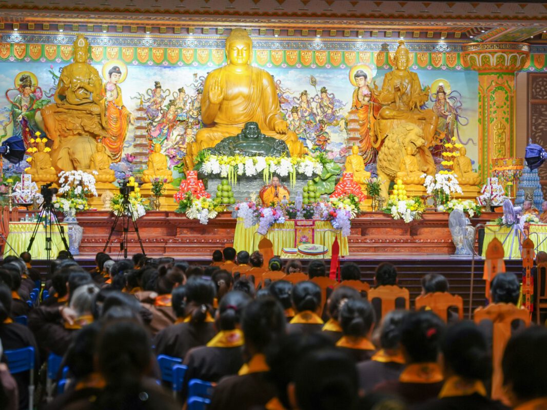 D:\PSTD\2026\24.4 Chua Khai Nguyen\Sáng-20260424T132206Z-3-001\Sáng\SON00032.jpg