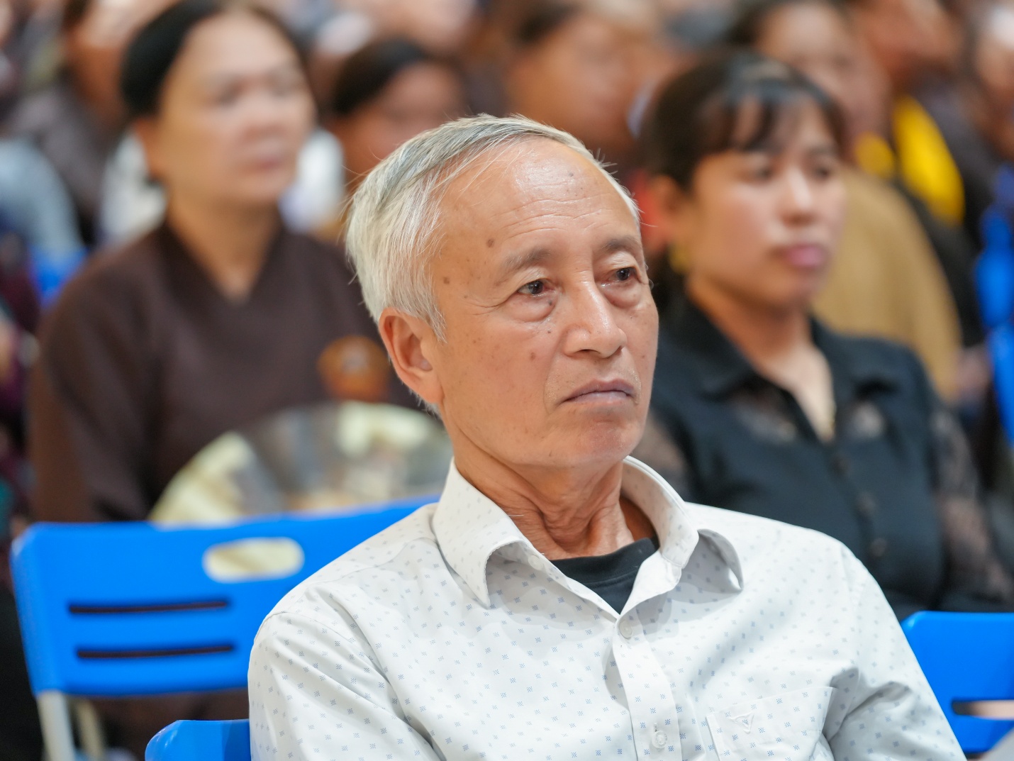 D:\PSTD\2026\24.4 Chua Khai Nguyen\Sáng-20260424T132206Z-3-001\Sáng\SON00093.jpg