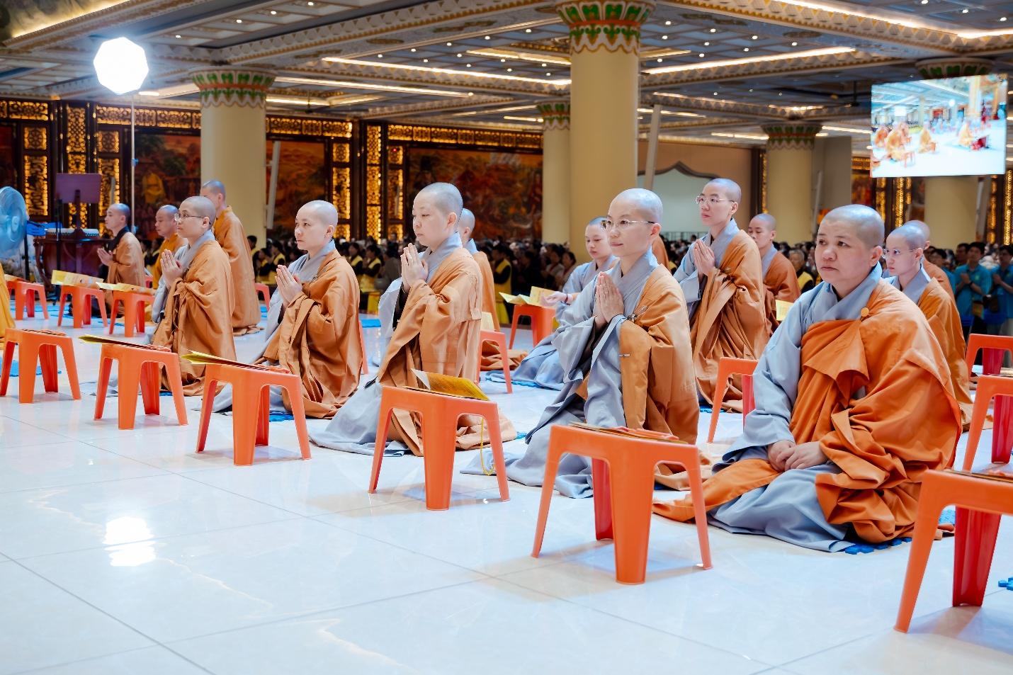 D:\PSTD\2026\1705 Lễ Phật Đản Chùa Khai Nguyên\SON00050-Enhanced-NR.jpg