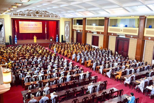 Ban Giám hiệu và Tăng Ni sinh Trường TCPH Nguyên Thiều thăm và giao lưu tại HVPGVN tại Hà Nội