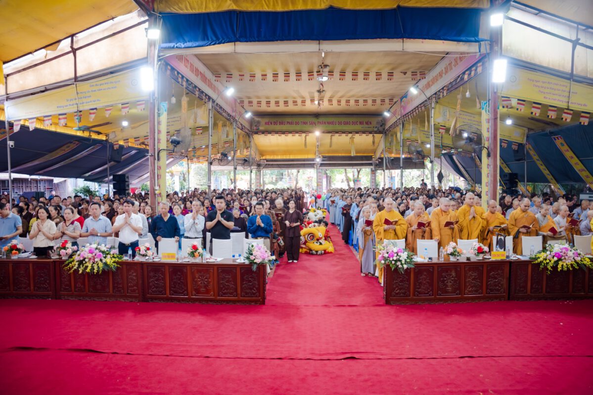 Hà Nội: Ban Đại diện Phật giáo liên xã Phúc Thọ tổ chức Đại lễ Phật đản PL.2570