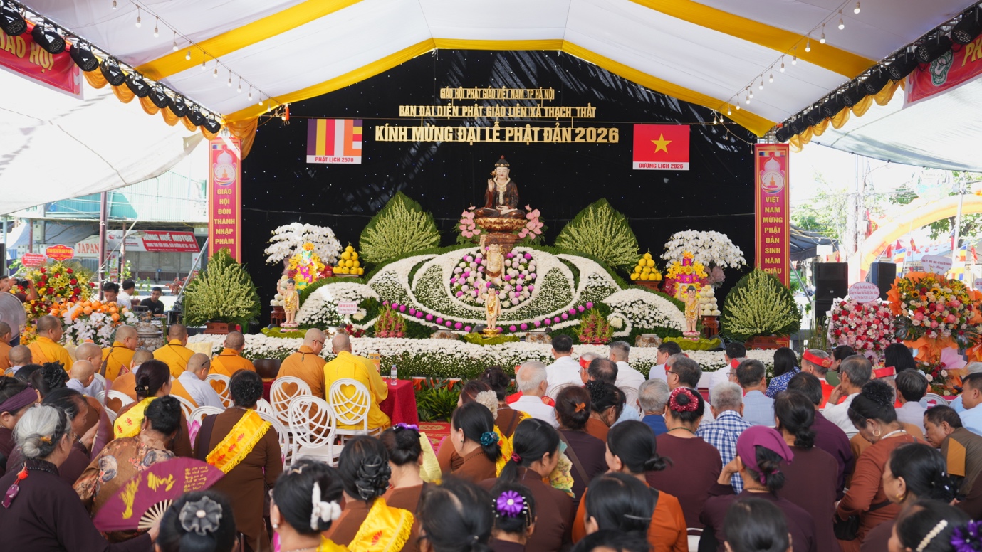 Hà Nội: Ban Đại diện Phật giáo liên xã Thạch Thất hân hoan kính mừng Đại lễ Phật đản PL.2570