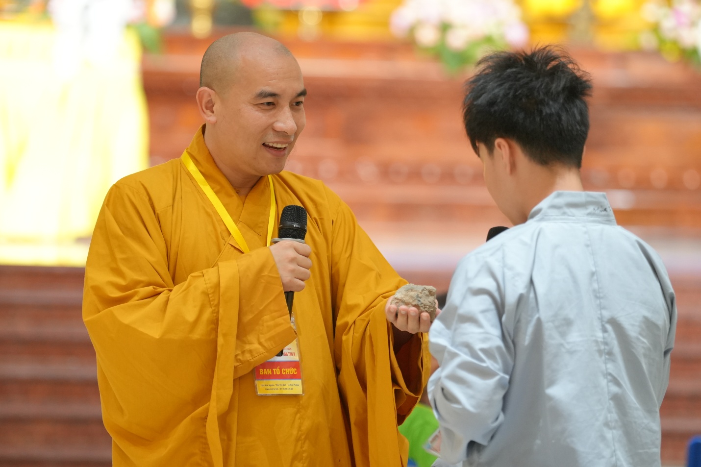 E:\Phat su Thu Do\27.6\Anh chon\Sang\TOA08161.JPG