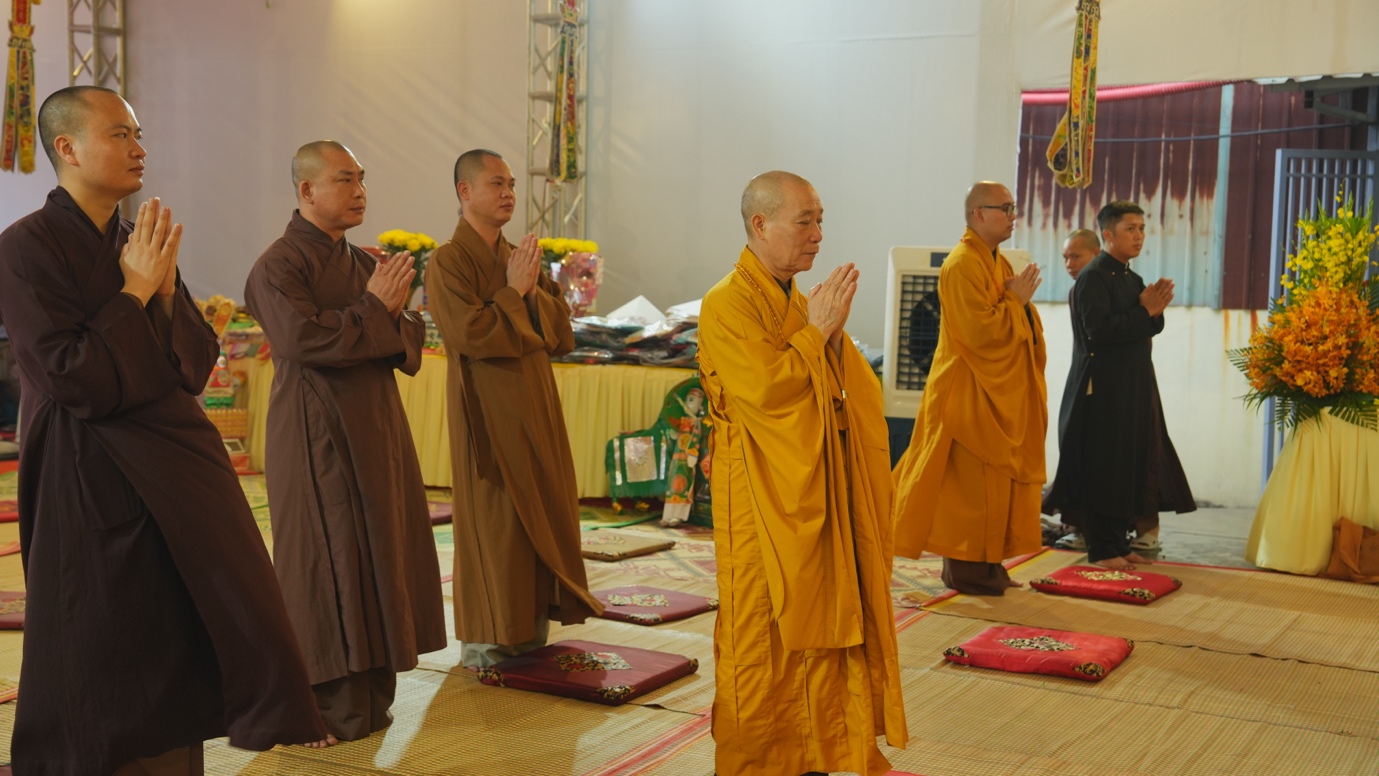 Khai đàn Dược Sư cầu nguyện Quốc thái dân an, tri ân Anh hùng Liệt sĩ