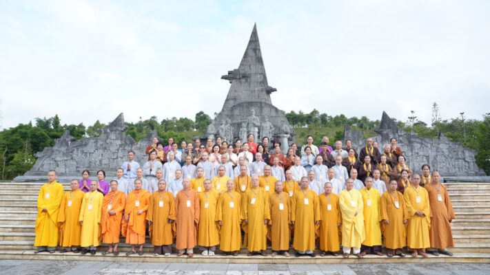 Lai Châu: Ban trị sự GHPGVN tỉnh dâng hoa, dâng hương tri ân trước thềm Đại hội đại biểu Phật giáo tỉnh