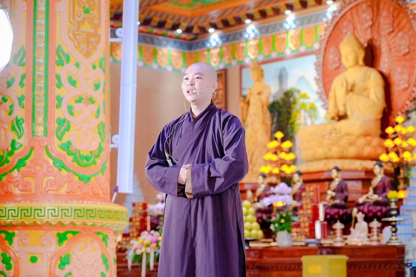 E:\Phat su Thu Do\15.8 Khoa tu sinh vien Bong hong cai ao\Anh chon\02. Noi Qui\SON00228.jpg