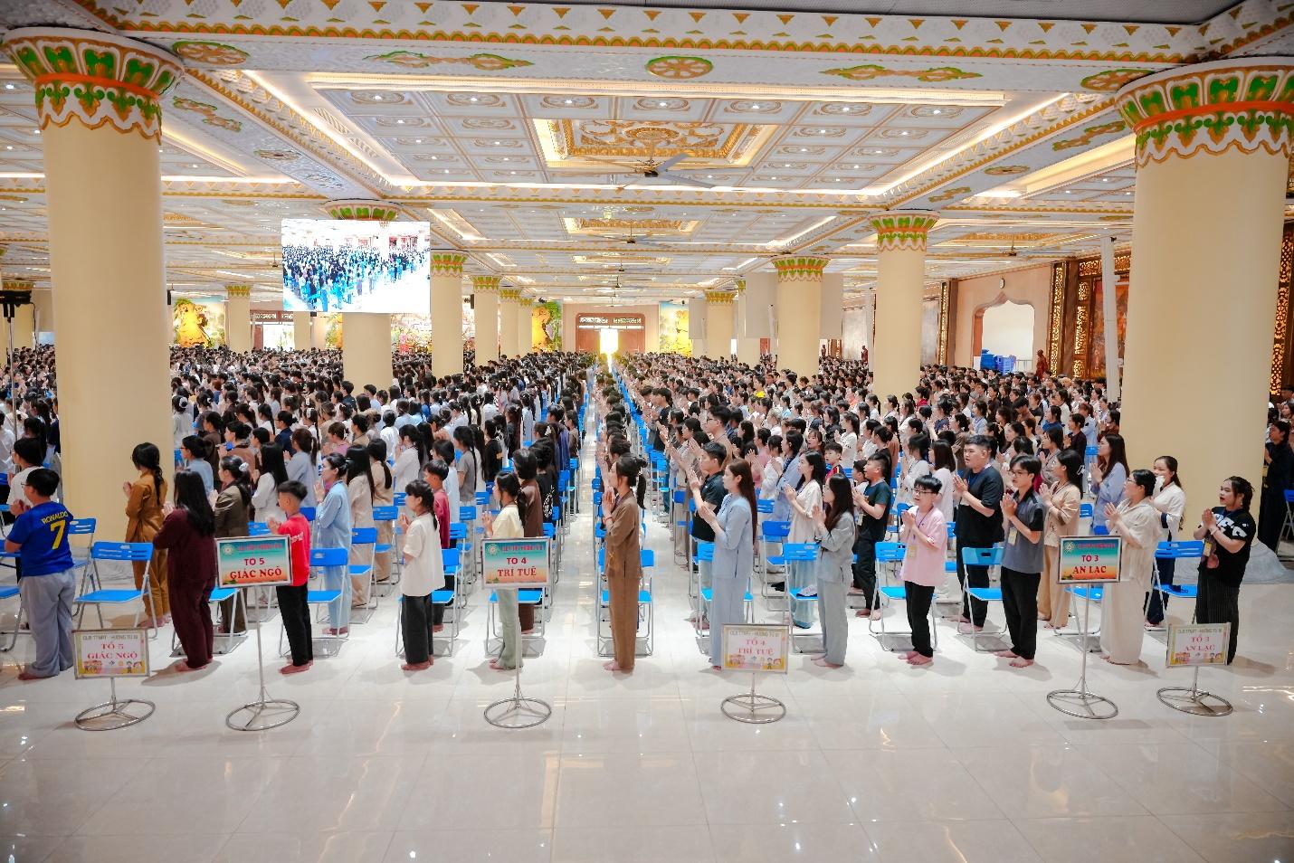 E:\Phat su Thu Do\15.8 Khoa tu sinh vien Bong hong cai ao\Anh chon\03. Giang phap\5.jpg