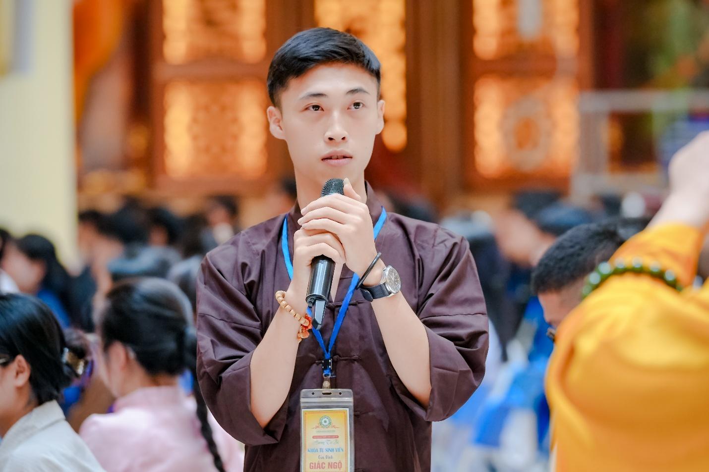 E:\Phat su Thu Do\15.8 Khoa tu sinh vien Bong hong cai ao\Anh chon\03. Giang phap\SON00668.jpg