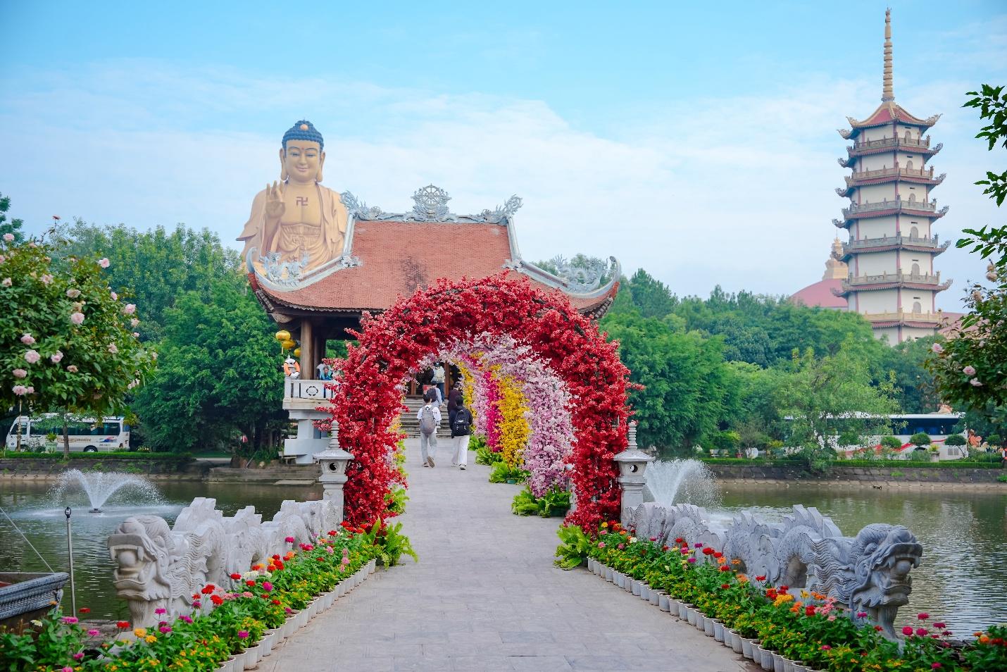 E:\Phat su Thu Do\15.8 Khoa tu sinh vien Bong hong cai ao\Anh chon\02. Noi Qui\LOC00002.jpg