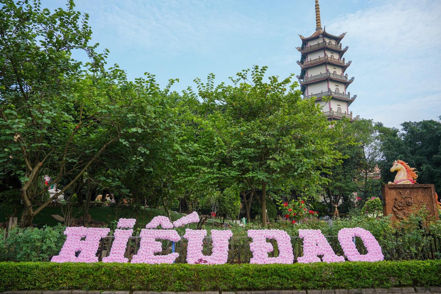 E:\Phat su Thu Do\15.8 Khoa tu sinh vien Bong hong cai ao\Anh chon\02. Noi Qui\LOC00010.jpg
