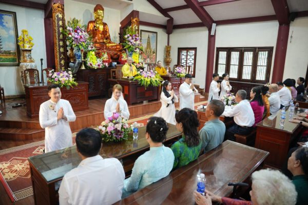 Hà Nội: Chùa Bằng tổ chức lễ hằng thuận tháng 8 năm Bính Ngọ cho các đôi bạn trẻ
