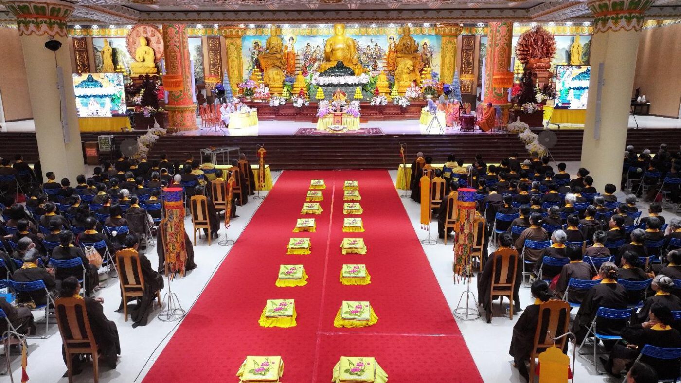 E:\Phat su Thu Do\23.10 Chua Khai Nguyen Phap hoi Quan Am Tam Thoi He Niem\5 ẢNH BÌA\3.JPG